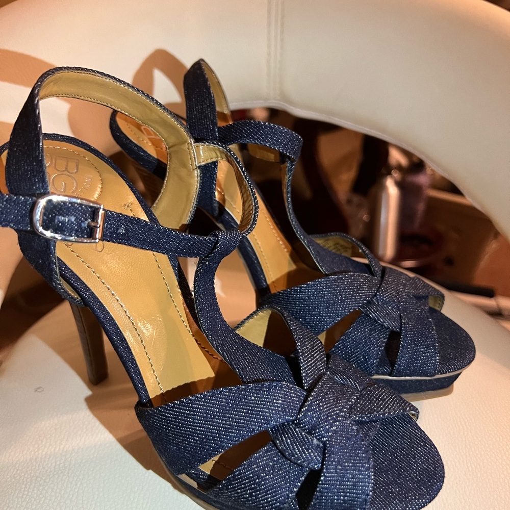 Size 7B BCBG denim plate form stiletto heels - Picture 8 of 10